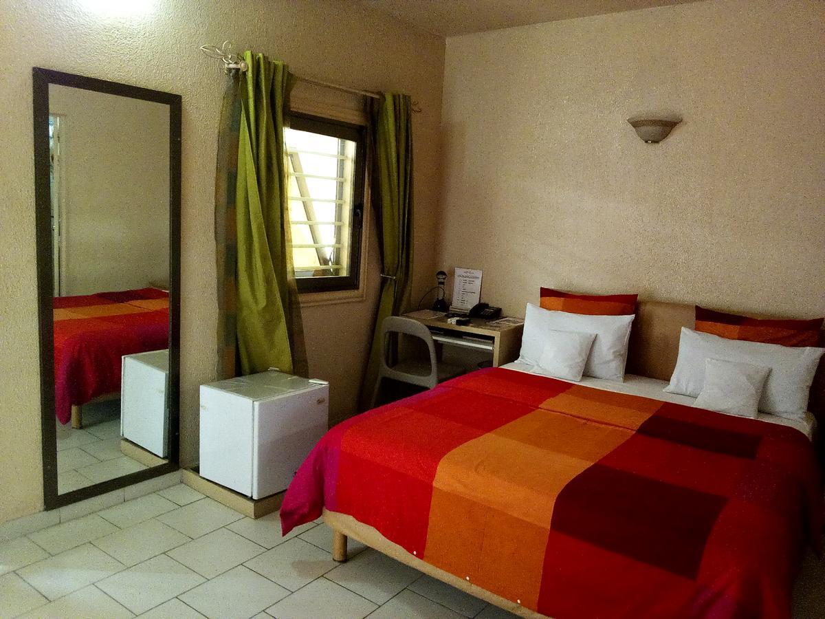 Hotel Saint Thomas ロメ エクステリア 写真