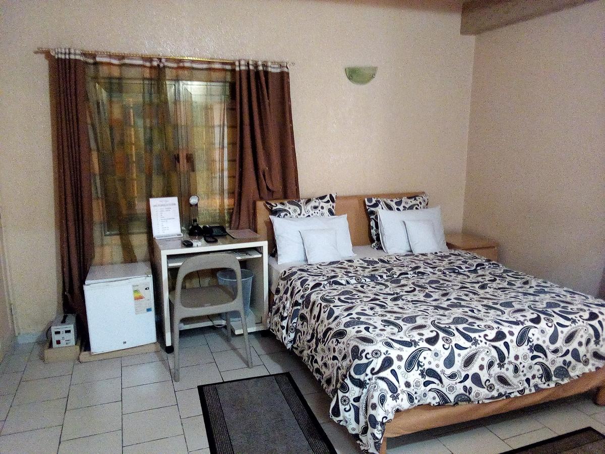 Hotel Saint Thomas ロメ エクステリア 写真